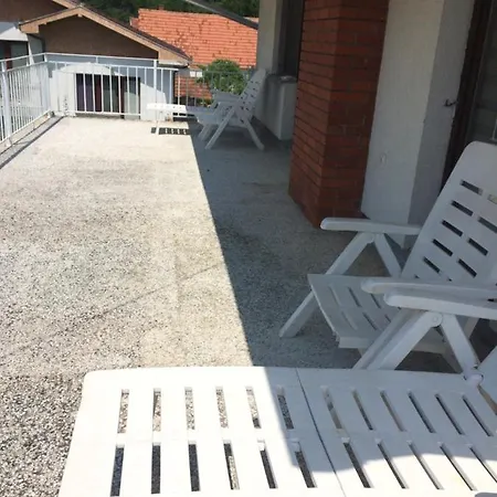 Privat bolig Domacinstvo Trifunovic Pretresnja