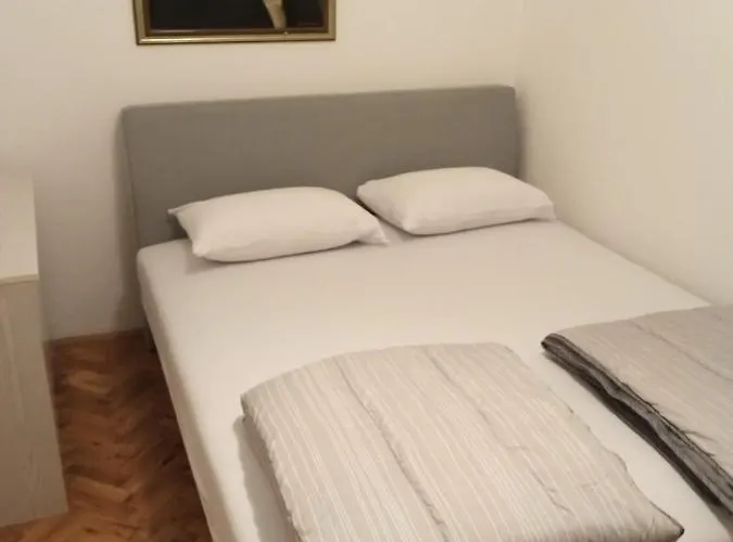 Проживание в семье Domacinstvo Trifunovic *