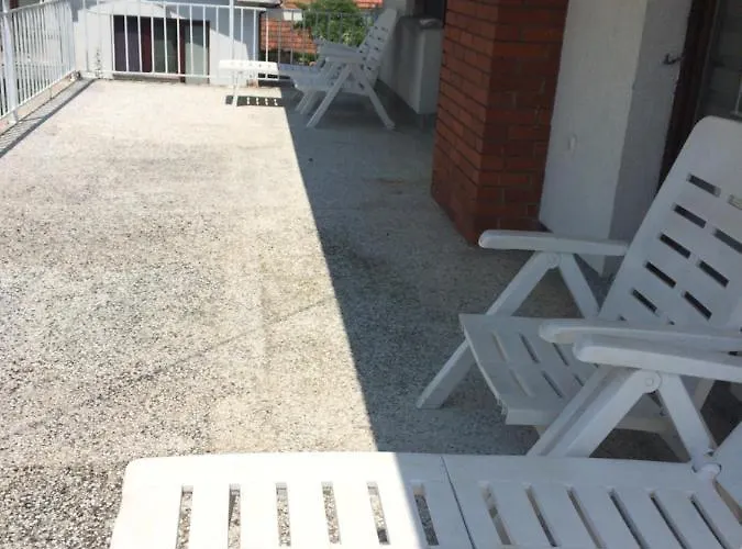 Проживание в семье Domacinstvo Trifunovic Pretresnja