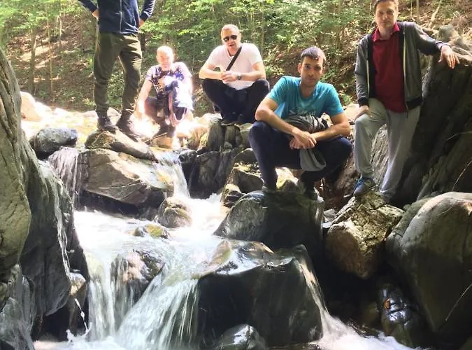 Domacinstvo Trifunovic Проживание в семье *