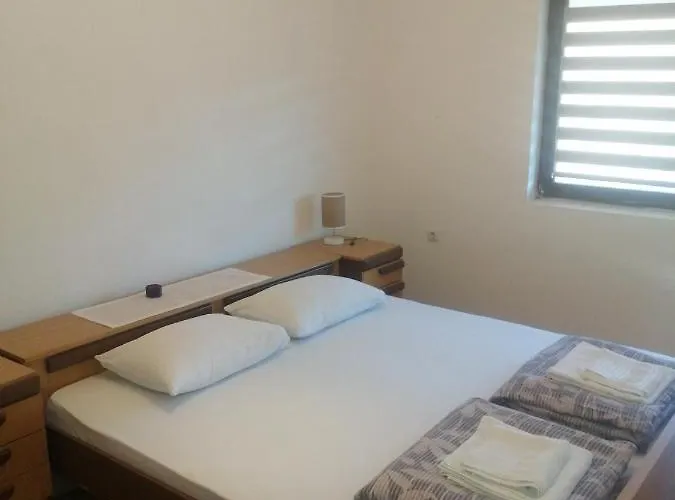 Проживание в семье Domacinstvo Trifunovic Pretresnja